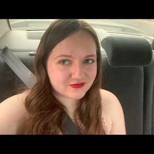 Meet your Posher, Katrina